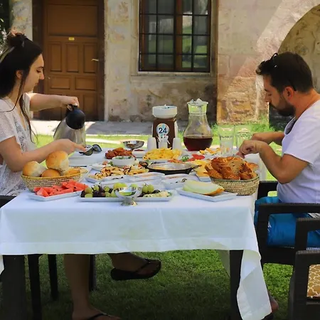 Ξενοδοχείο Kufe 3*
